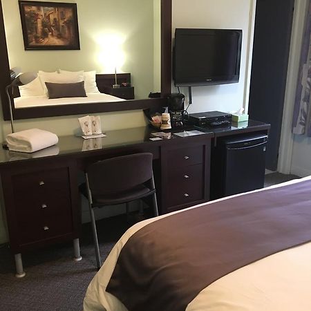 Auberge Centre Ville Chicoutimi Eksteriør bilde