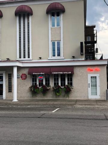 Auberge Centre Ville Chicoutimi Eksteriør bilde