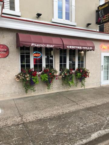 Auberge Centre Ville Chicoutimi Eksteriør bilde