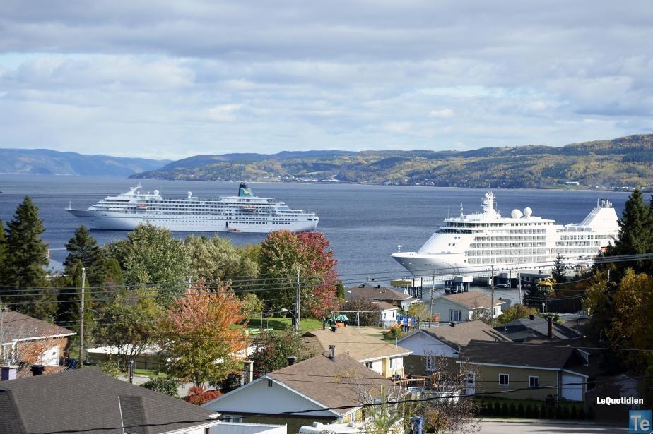 Auberge Centre Ville Chicoutimi Eksteriør bilde