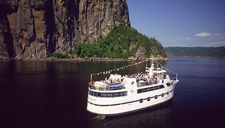 Auberge Centre Ville Chicoutimi Eksteriør bilde