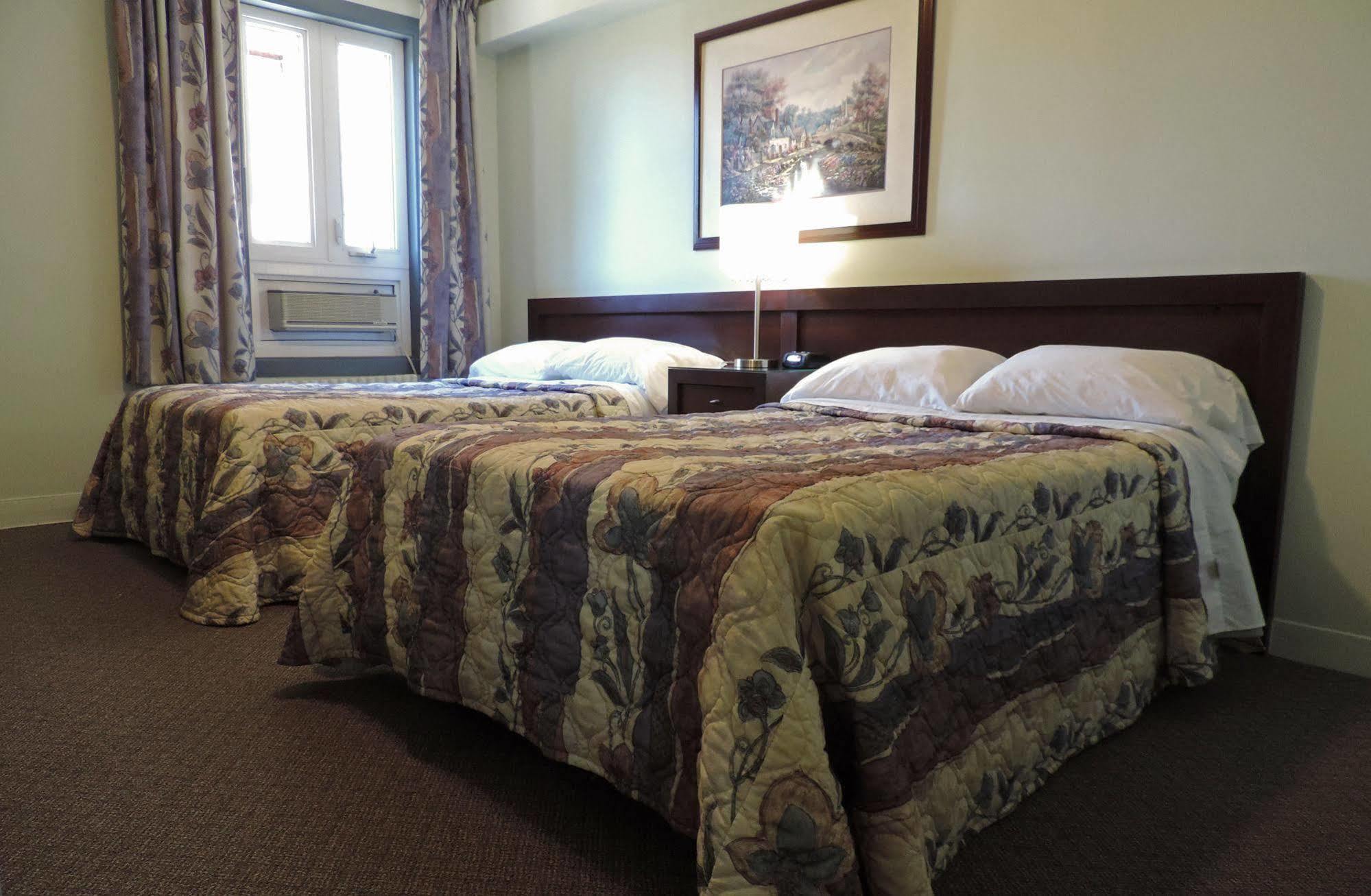 Auberge Centre Ville Chicoutimi Eksteriør bilde